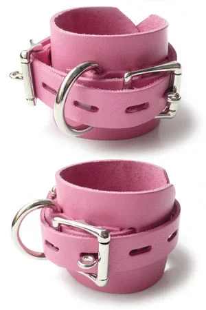 Abschließbare Fußfesseln pink