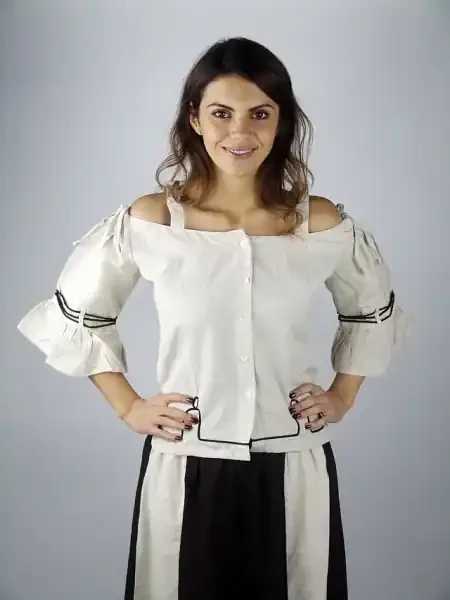 Bluse mit Perlmuttknöpfen und Stickerei