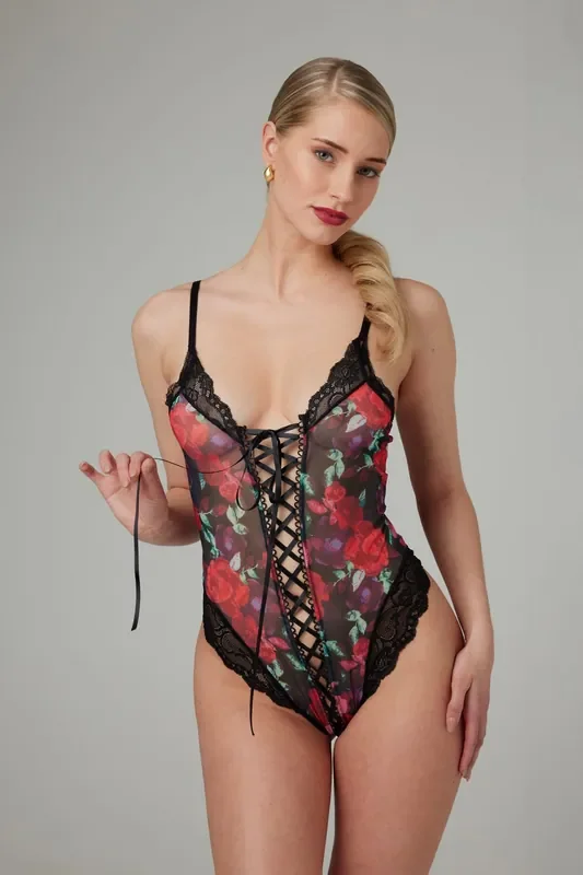 Body Stace mit offenem Schritt – Schwarz/Rot