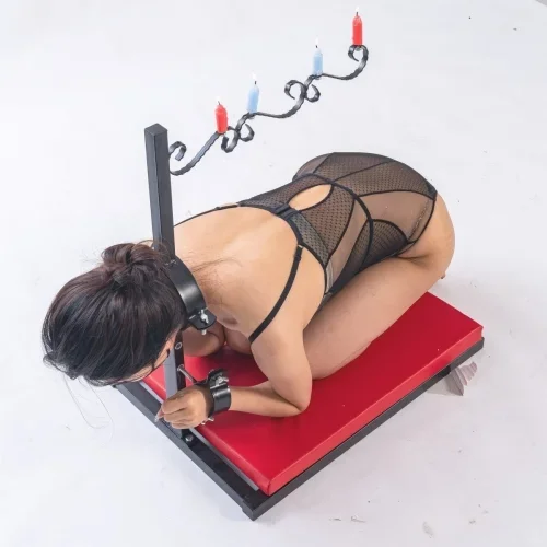 Bondage Board mit Kerzenhalter