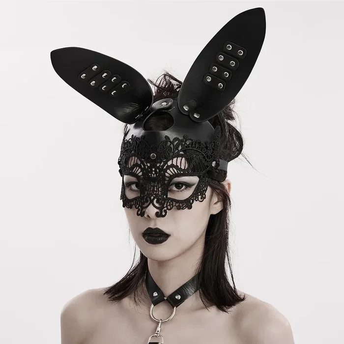 Bunnymaske im Fetish-inspirierten Stil