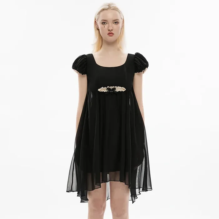 Gothic-Babydoll-Kleid mit weißer Spitzenverzierung