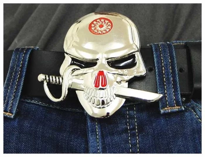 Gürtelschnalle – Skull Sword