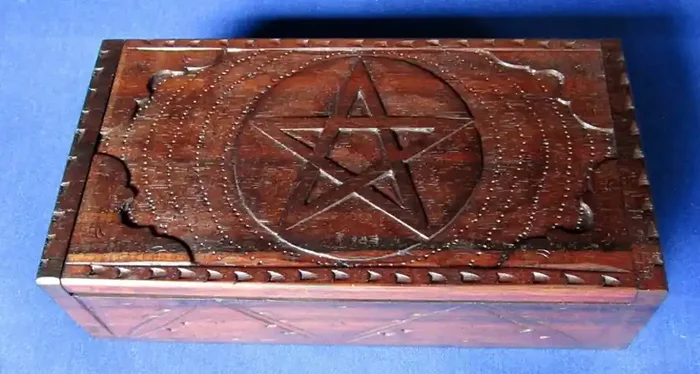 Kästchen Pentagramm groß