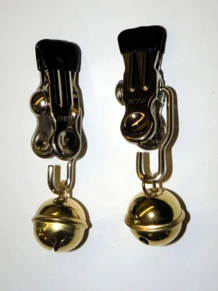 Klammern mit Sklavenglöckchen in Gold