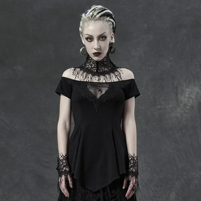 Klassisches Gothic Off-Shoulder Top mit moderner Note