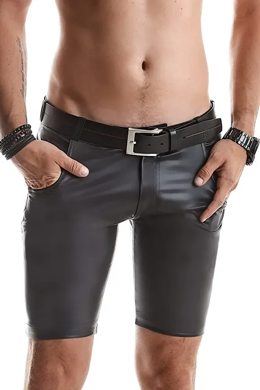 Lange Wetlook Herren-Shorts Slim-Fit Gürtelschnallen