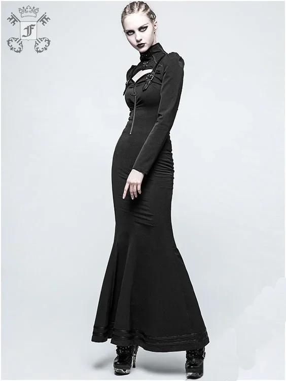 Langes enges Kleid mit hohem Kragen