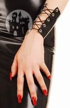 Latex Armband – geschnürt