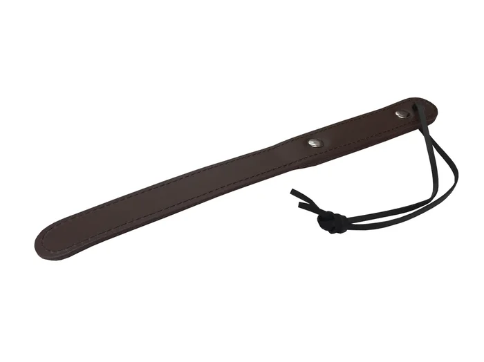 Leder Klatsche mit Nieten