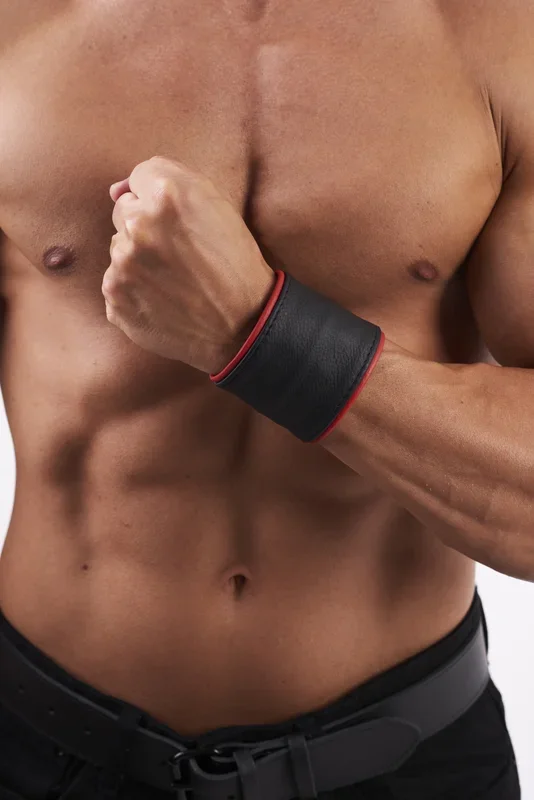 Lederarmband mit Geldbörse – schwarz/rot