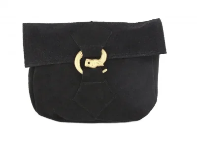 Ledergürteltasche ‚Vaughan‘ mit Wolfsschließe