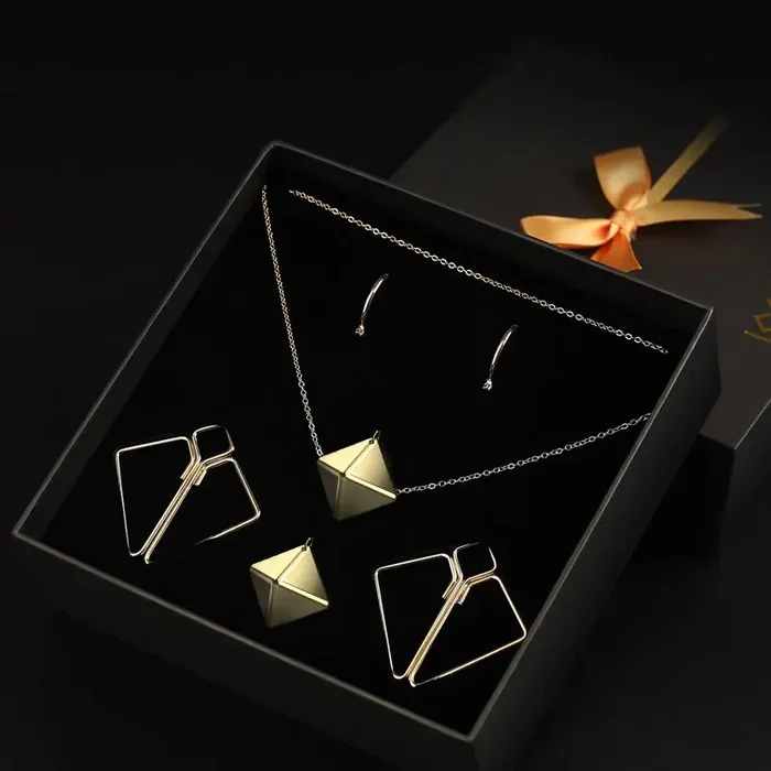 LOCKINK – Nippelklemmen mit schwerem Anhänger – gold