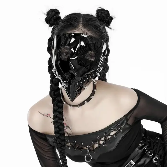Markante Maske mit Nightlife-Optik