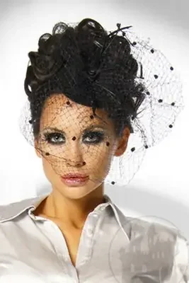 Mini-Hut / Fascinator