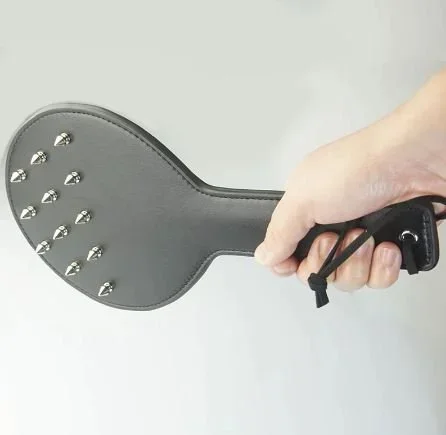 Paddel mit 12 Spikes