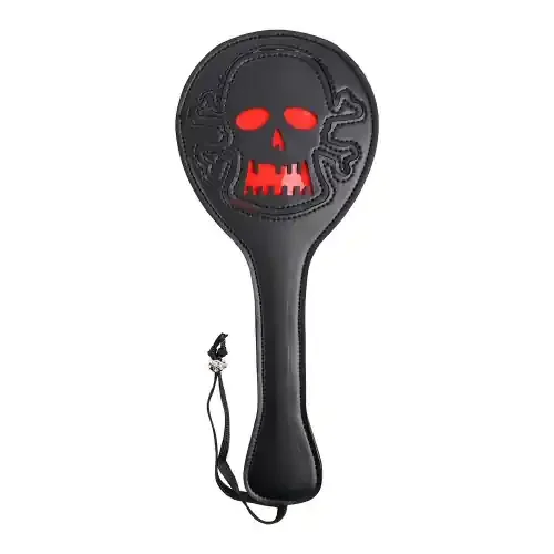 Paddle mit rotem Totenkopf