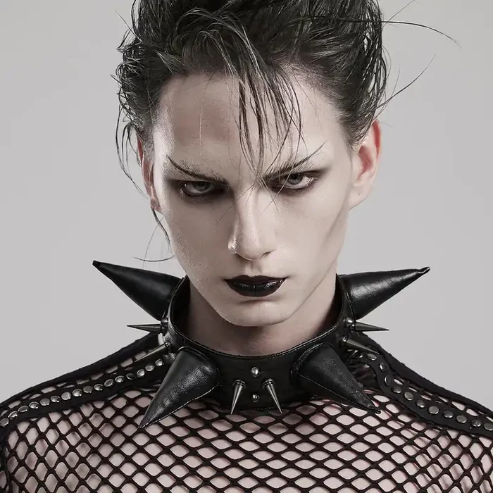 Punk-Choker mit kantiker Ästhetik