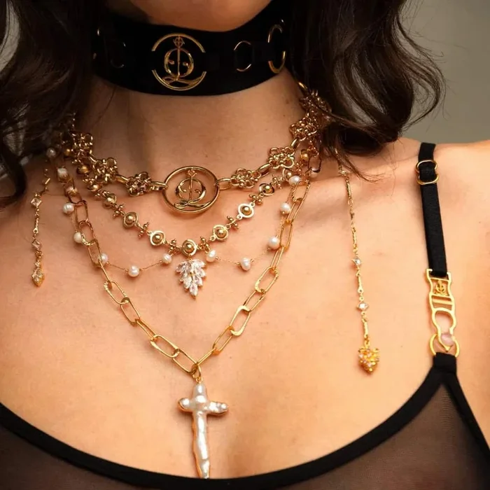 QRUCIFIX Collier AURA