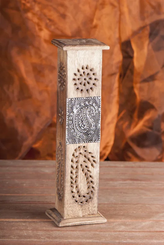 Räucherturm „Art“ mit Messing Emblem