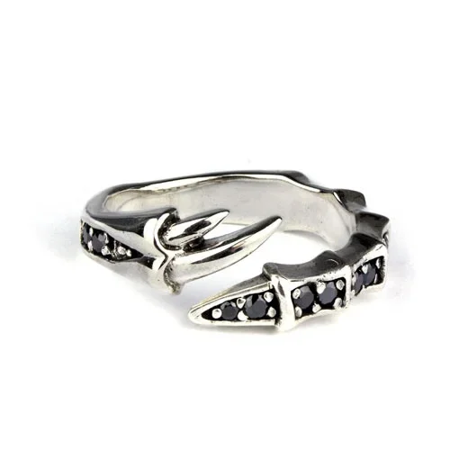 Ring ‚Fine Claw‘ Edelstahl