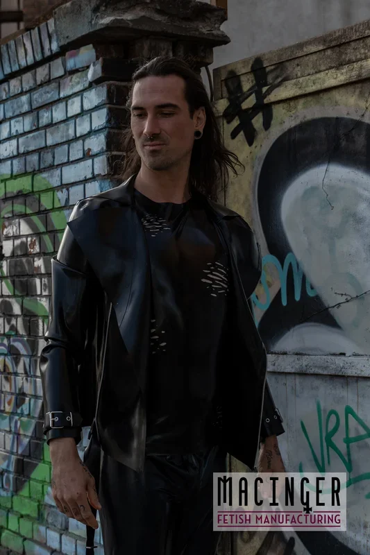 Skinny Latex-Jeans ‚Derek‘ im Used-Look – MACINGER