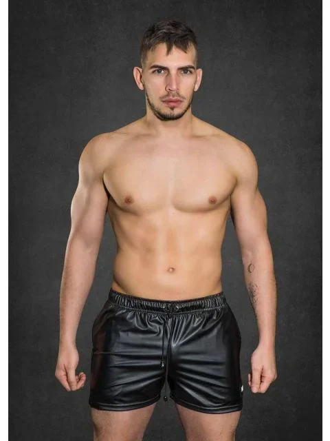 sportliche Shorts im Wetlook-Stil