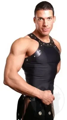 Tanktop mit Kunstleder-Riemen