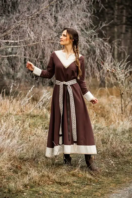 Wikinger Kleid mit geflochtenem Taillenakzent